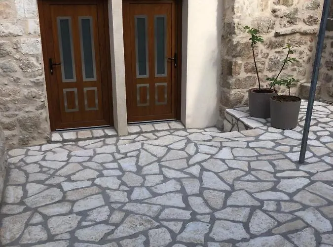 Old Town Tonka Apartman