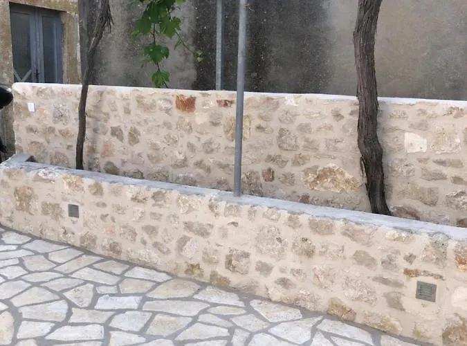 Old Town Tonka Apartman