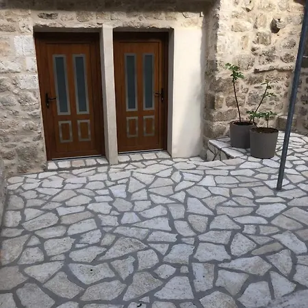 Old Town Tonka Daire